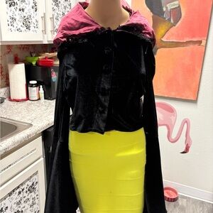 Spirit Black Velvet Jacket Satin Lining and lace Trim Witch Fairy Renaissance L